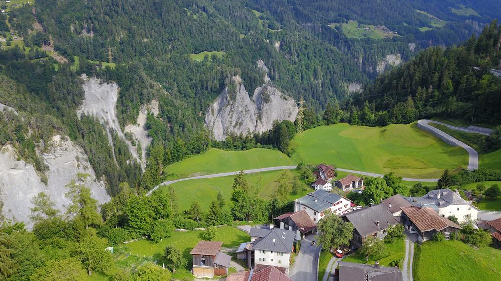 Gasthaus Roessli Versam Esterno foto